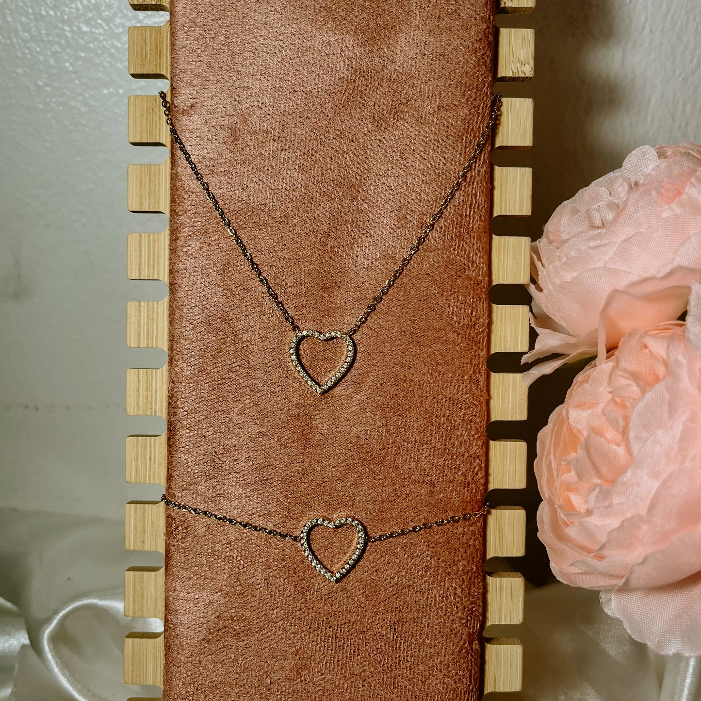 Collier et bracelet cœur à strass